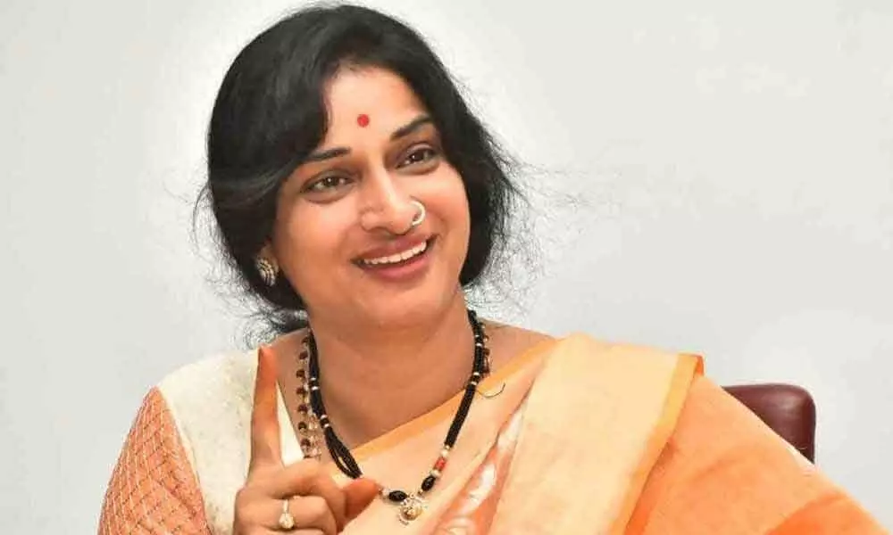 Kompella Madhavi Latha