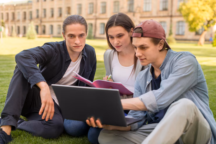 University of Kent Undergraduate Scholarships 